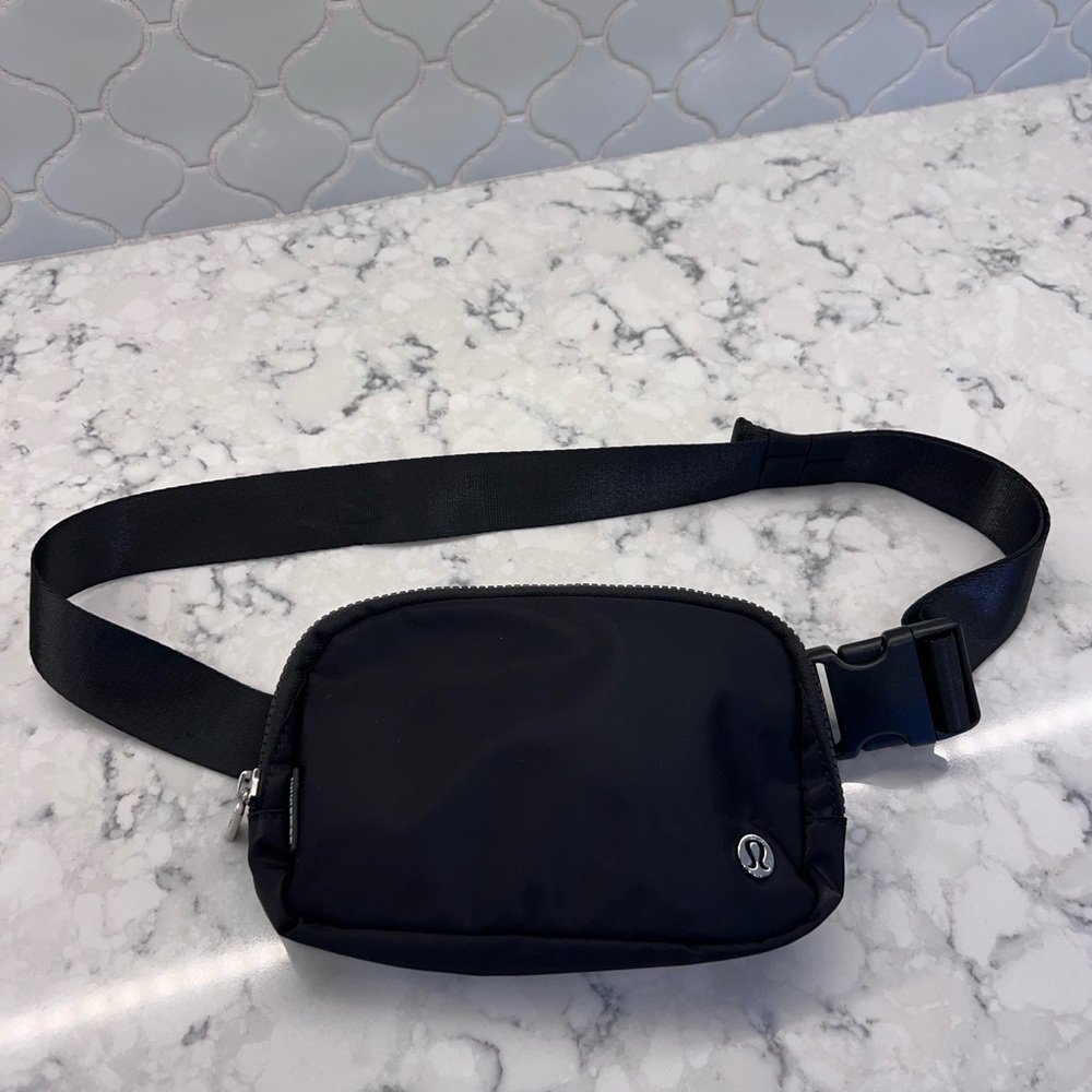 lululemon athletica Black Belt Bag